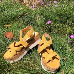 Sarah Platform Sandals Size 7
